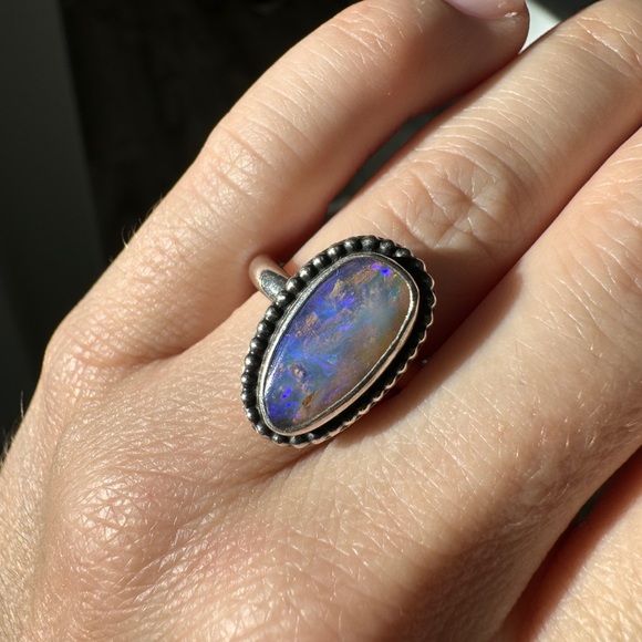 Genuine Solid Opal Ring Size 6 Custom Made Purple Blue Shift - Picture 4 of 6